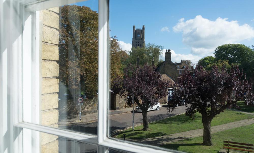 Poets House Hotel Ely Exterior photo